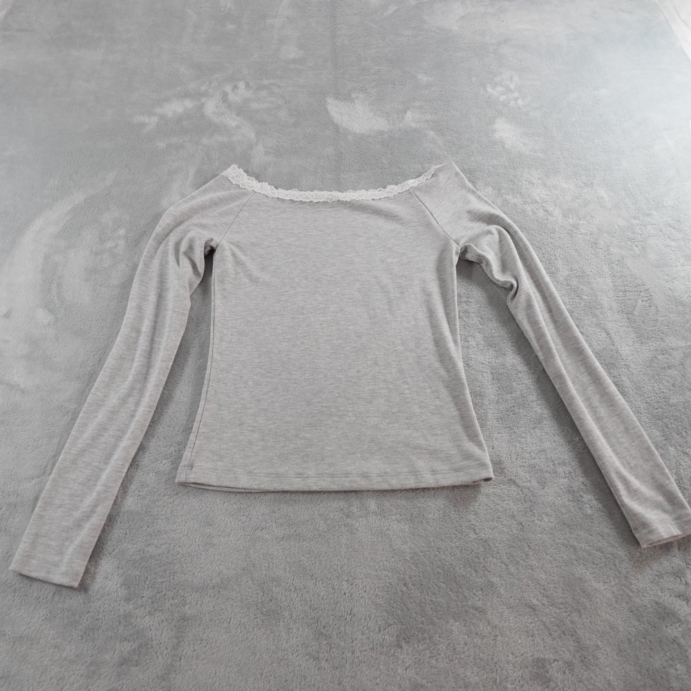 Wilfred Aritzia Ribbed Knit Long Sleeve Crop Top Womens XS Gray Lace Trim Fitted - Picture 9 of 11